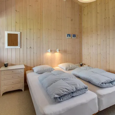 Steni - 250m From The Sea By Interhome *