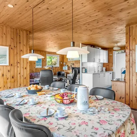 Steni - 250m From The Sea By Interhome *