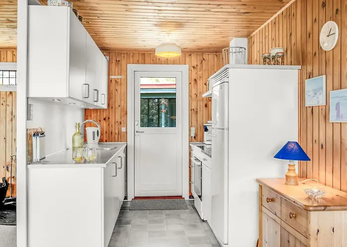 Steni - 250m From The Sea By Interhome *