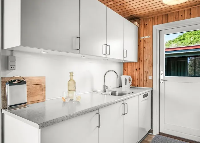 Steni - 250m From The Sea By Interhome *